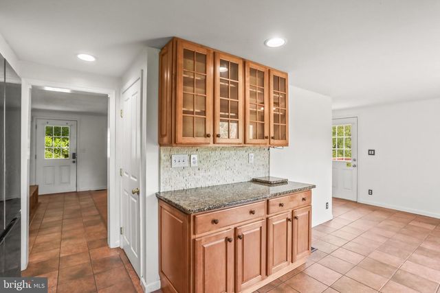 8221 CHURCH RD, Felton, PA 17322