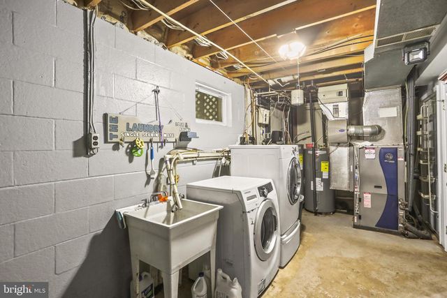 8221 CHURCH RD, Felton, PA 17322