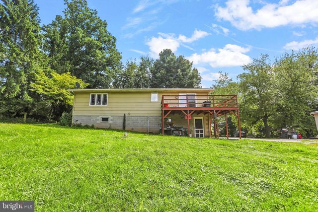 8221 CHURCH RD, Felton, PA 17322