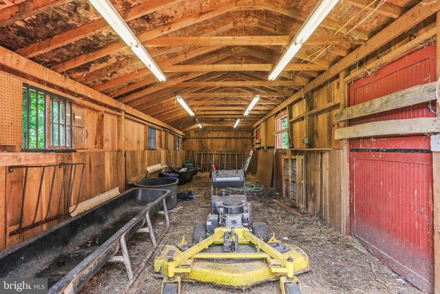 8221 CHURCH RD, Felton, PA 17322