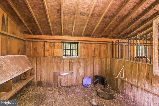 8221 CHURCH RD, Felton, PA 17322