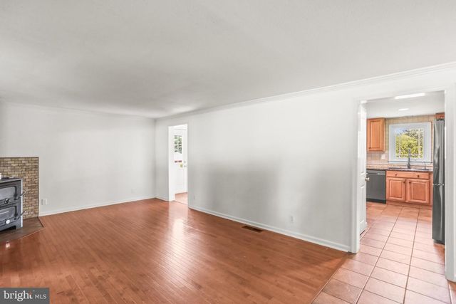 8221 CHURCH RD, Felton, PA 17322