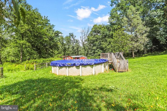 8221 CHURCH RD, Felton, PA 17322