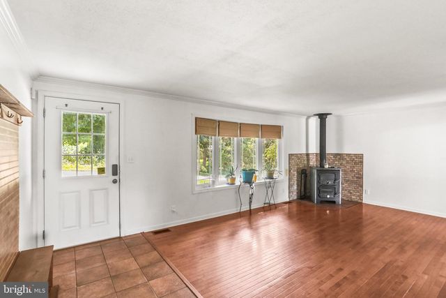8221 CHURCH RD, Felton, PA 17322