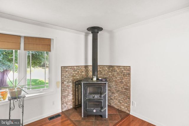 8221 CHURCH RD, Felton, PA 17322