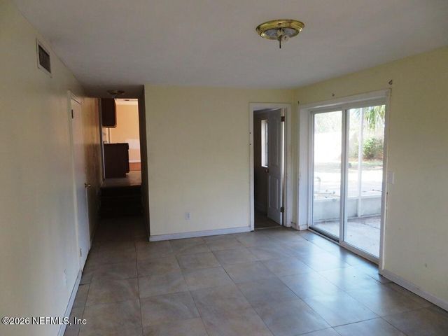 5932 JAGUAR Drive W, Jacksonville, FL 32244