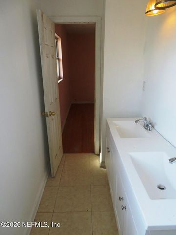 5932 JAGUAR Drive W, Jacksonville, FL 32244