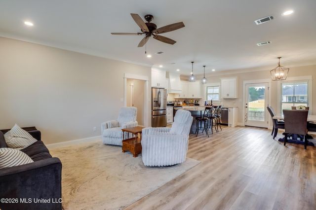 6 Stephens Lane, Sumrall, MS 39482