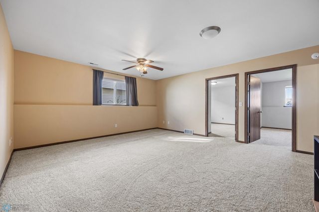 2553 54th Avenue S, Fargo, ND 58104