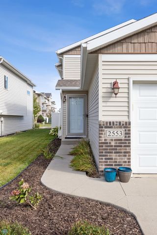 2553 54th Avenue S, Fargo, ND 58104