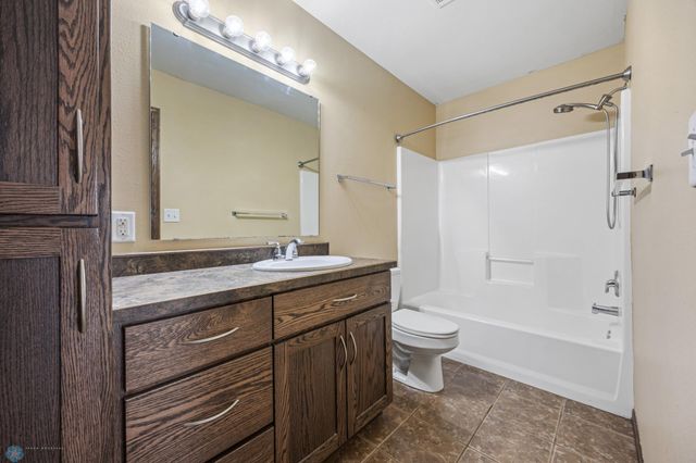 2553 54th Avenue S, Fargo, ND 58104