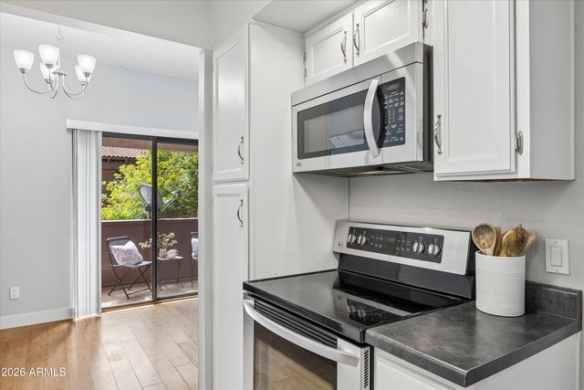 3102 E CLARENDON Avenue 206, Phoenix, AZ 85016