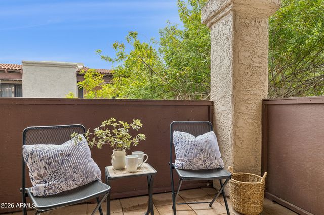 3102 E CLARENDON Avenue 206, Phoenix, AZ 85016