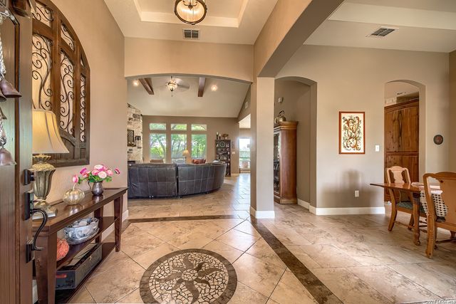 144 Woodlands, La Vernia, TX 78121