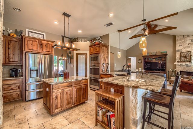 144 Woodlands, La Vernia, TX 78121