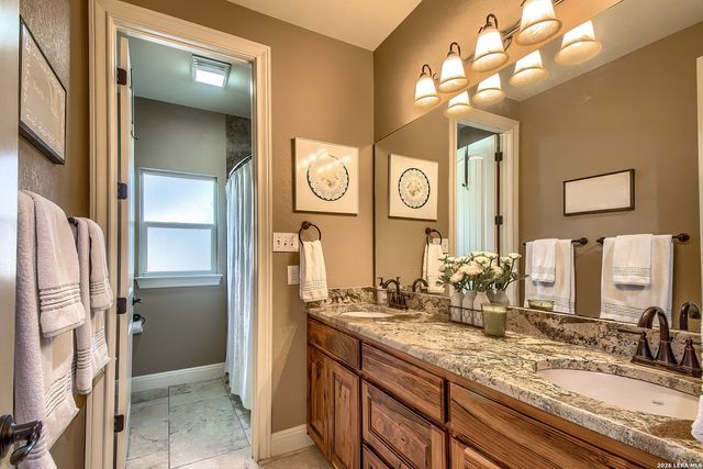 144 Woodlands, La Vernia, TX 78121