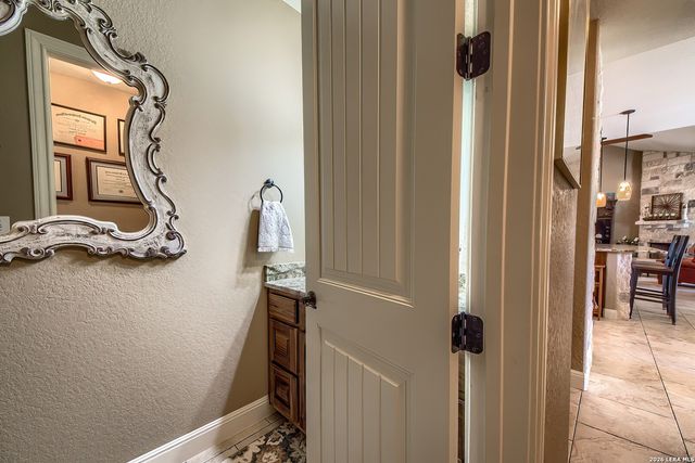 144 Woodlands, La Vernia, TX 78121