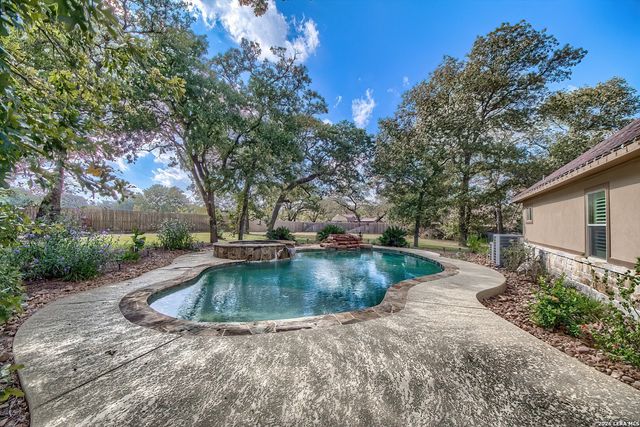 144 Woodlands, La Vernia, TX 78121