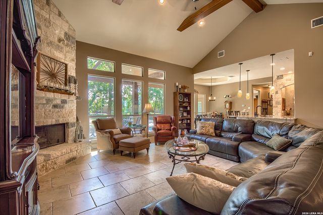 144 Woodlands, La Vernia, TX 78121