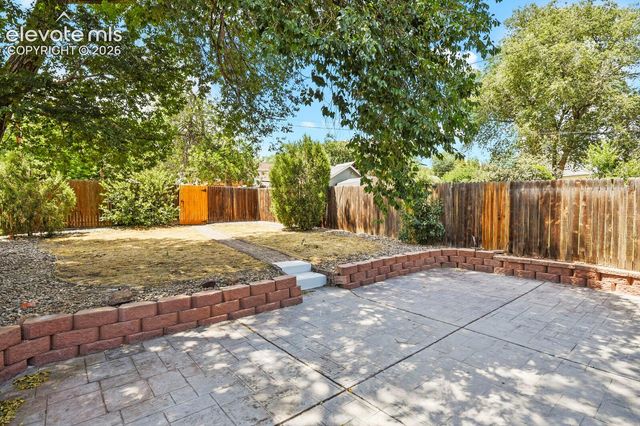712 N Walnut Street, Colorado Springs, CO 80905