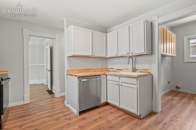 712 N Walnut Street, Colorado Springs, CO 80905