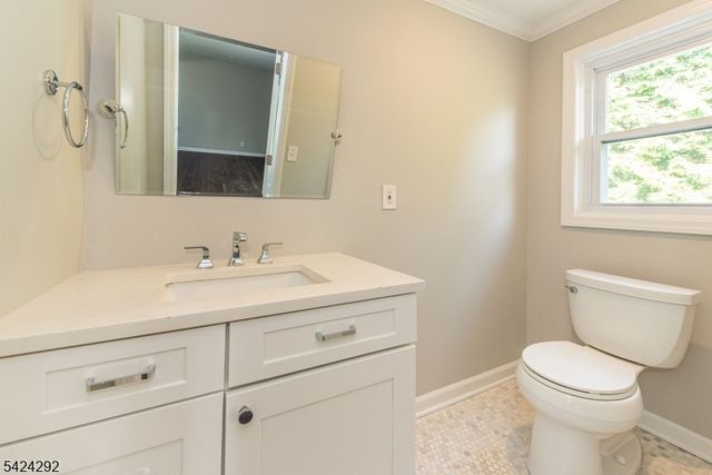 52 Galloping Hill Rd, Bernards Twp., NJ 07920