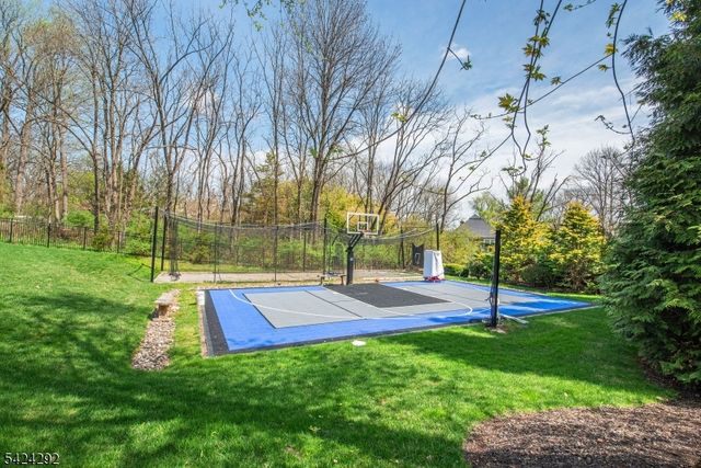 52 Galloping Hill Rd, Bernards Twp., NJ 07920