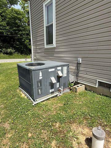 10877 Pollack Avenue, Newburgh, IN 47630