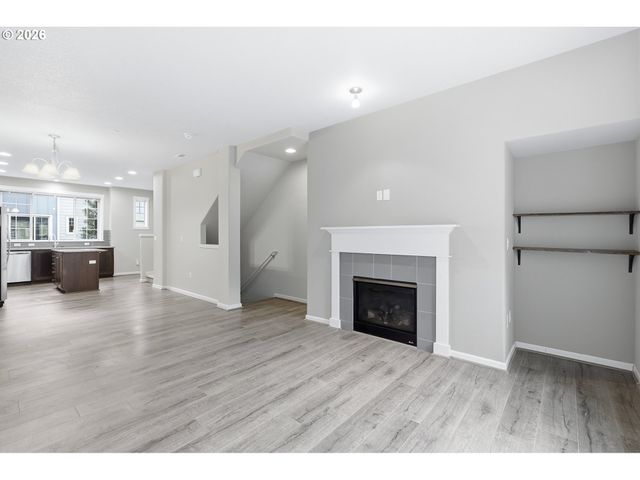 155 Ne 80TH Ave, Hillsboro, OR 97006