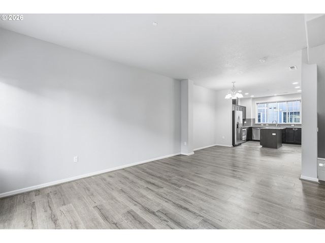 155 Ne 80TH Ave, Hillsboro, OR 97006