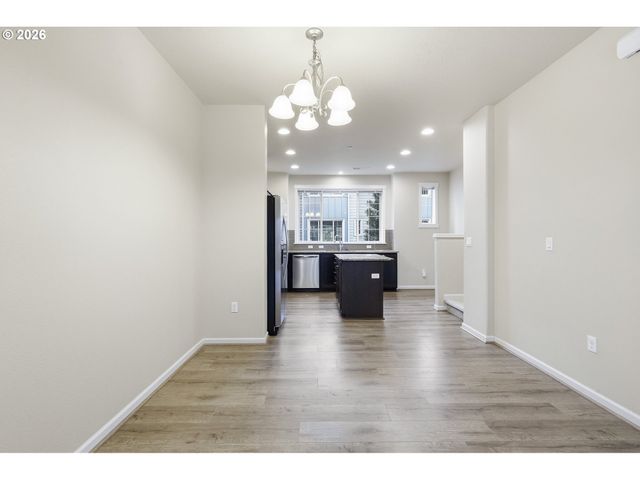 155 Ne 80TH Ave, Hillsboro, OR 97006