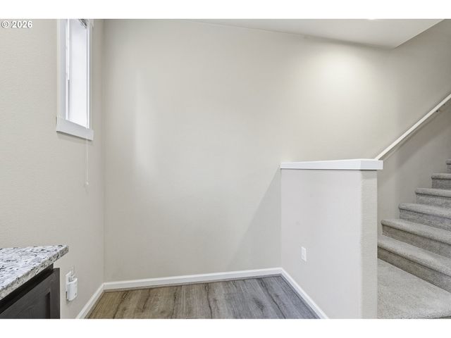 155 Ne 80TH Ave, Hillsboro, OR 97006