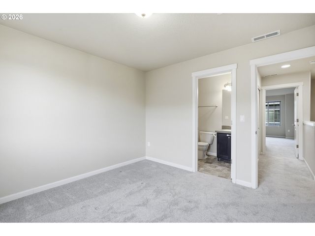 155 Ne 80TH Ave, Hillsboro, OR 97006