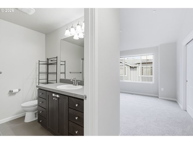 155 Ne 80TH Ave, Hillsboro, OR 97006