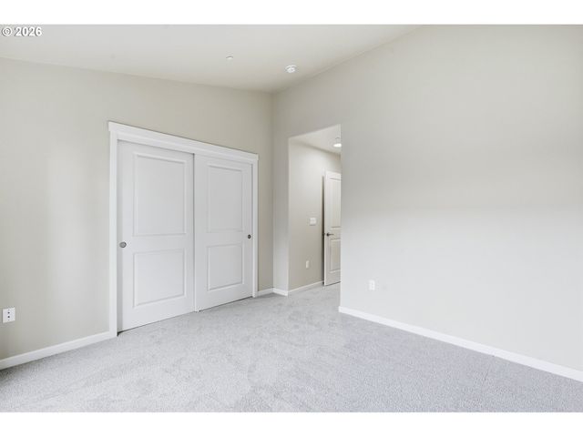 155 Ne 80TH Ave, Hillsboro, OR 97006