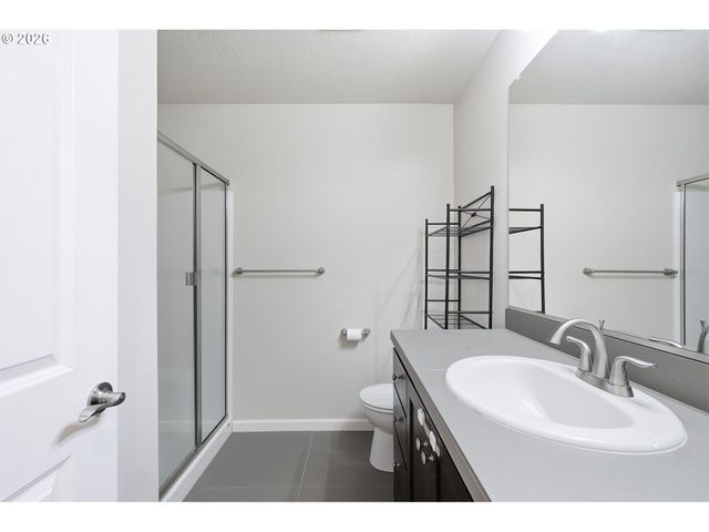 155 Ne 80TH Ave, Hillsboro, OR 97006