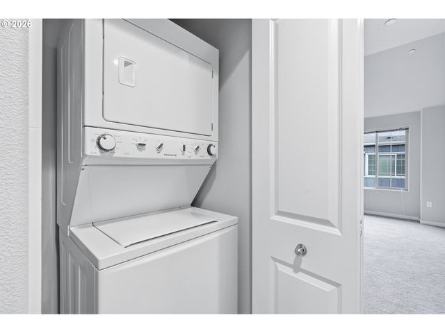155 Ne 80TH Ave, Hillsboro, OR 97006