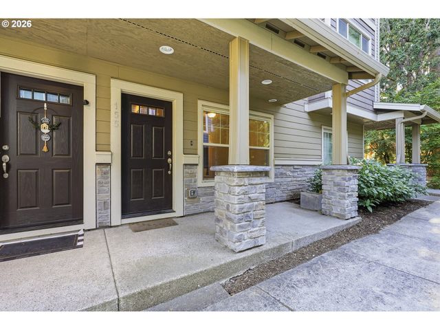 155 Ne 80TH Ave, Hillsboro, OR 97006