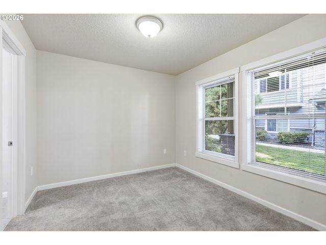155 Ne 80TH Ave, Hillsboro, OR 97006