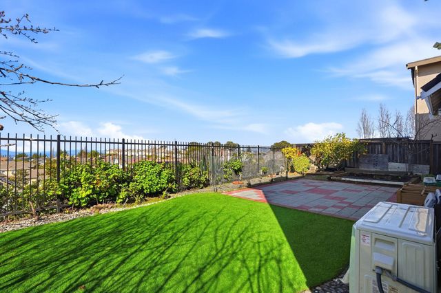 106 White Cap Cove, Hercules, CA 94547