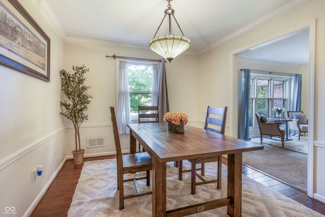 7532 Camelback Drive, Indianapolis, IN 46250