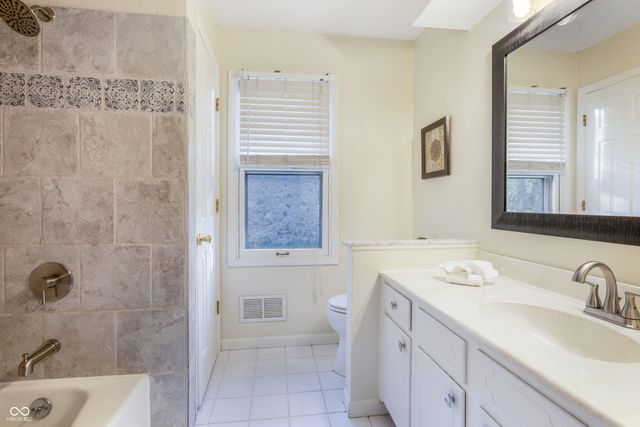 7532 Camelback Drive, Indianapolis, IN 46250