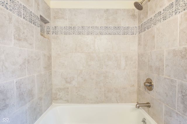 7532 Camelback Drive, Indianapolis, IN 46250