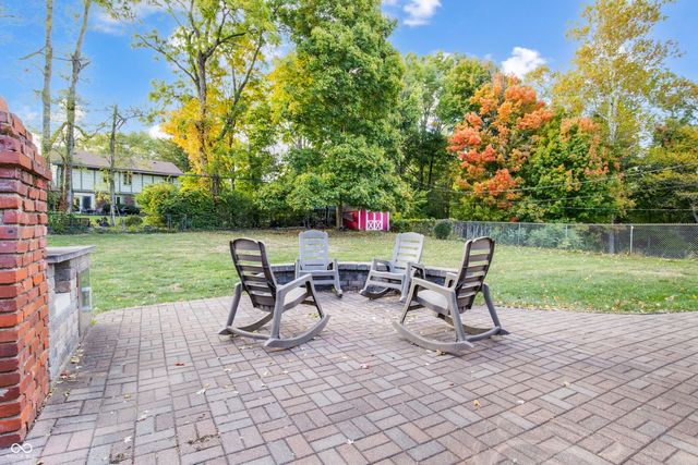 7532 Camelback Drive, Indianapolis, IN 46250