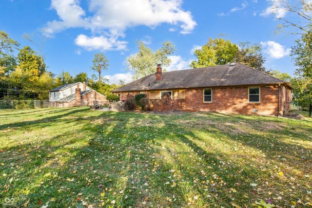7532 Camelback Drive, Indianapolis, IN 46250