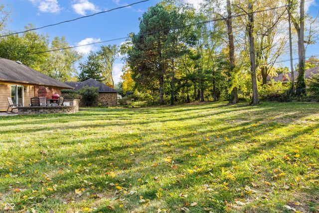 7532 Camelback Drive, Indianapolis, IN 46250