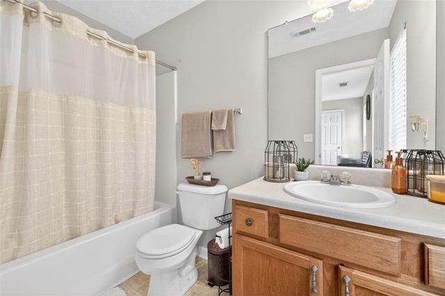 4843 Timber Hills Drive, Oakwood, GA 30566