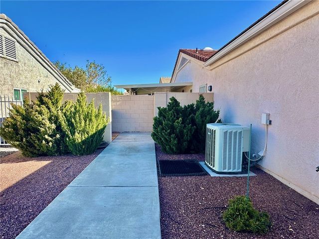 2906 N Brook Street, Kingman, AZ 86401