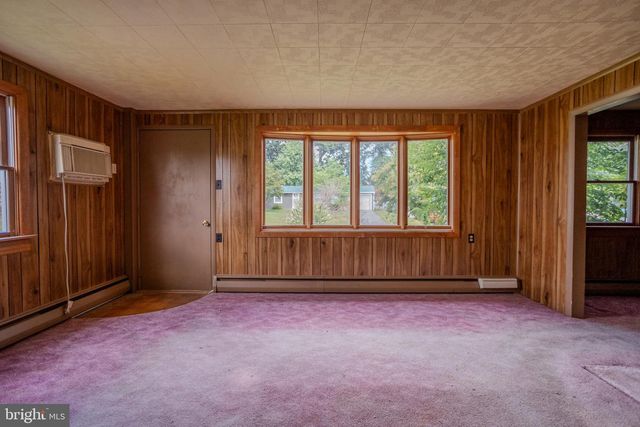 60 FIFTH AVENUE, Fayetteville, PA 17222