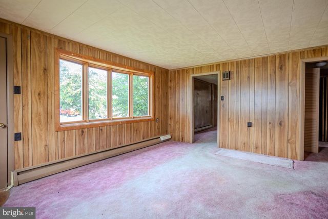 60 FIFTH AVENUE, Fayetteville, PA 17222